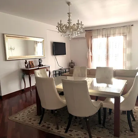 Rafailovici Apartment